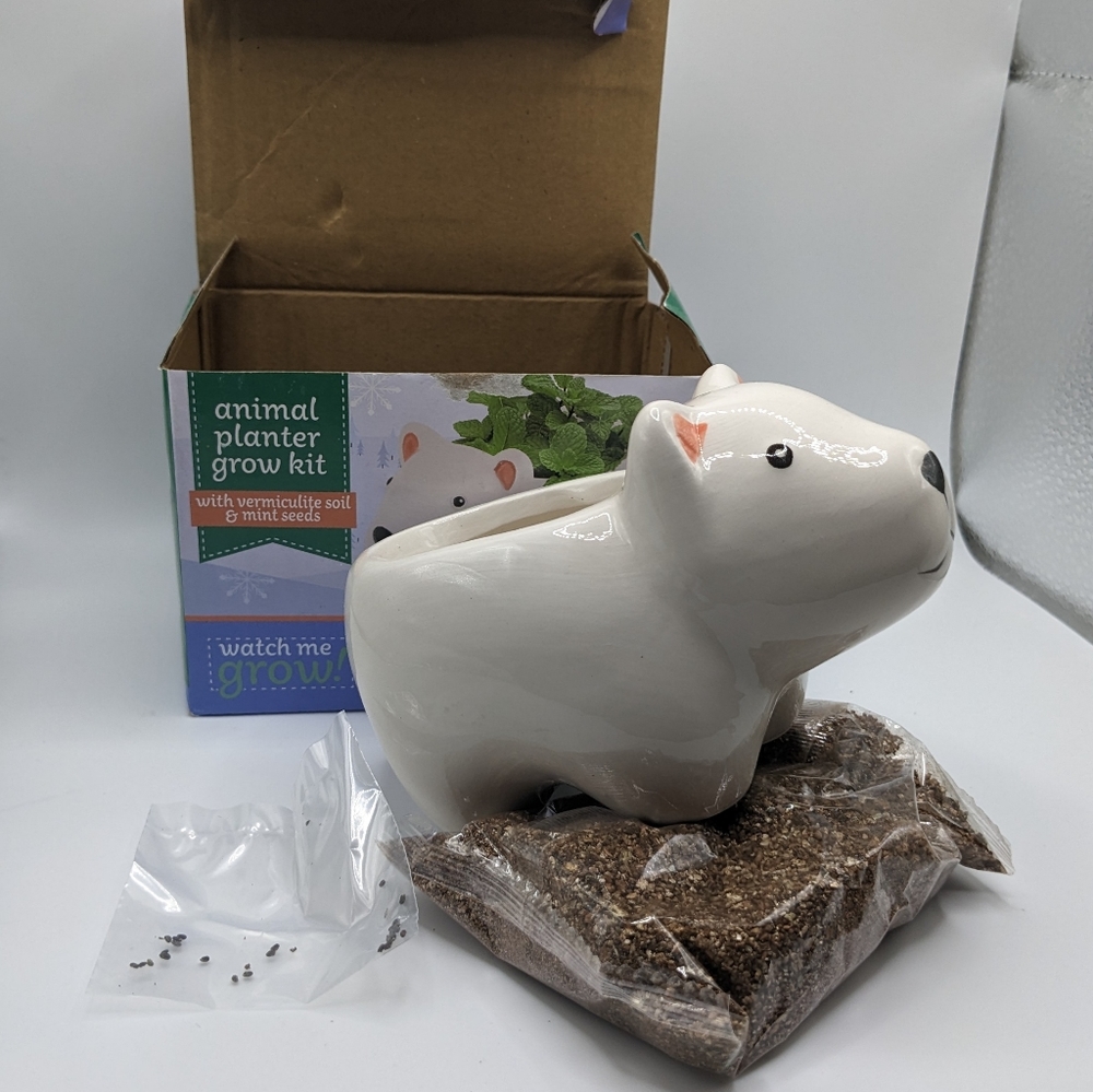 📦5 for $20🛒Polar Bear Animal Planter Kit! Comes with soil, seeds and planter!